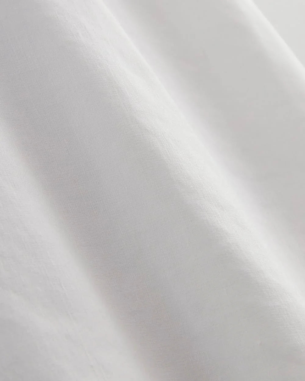The Seamed Dress in Stretch Linen | White